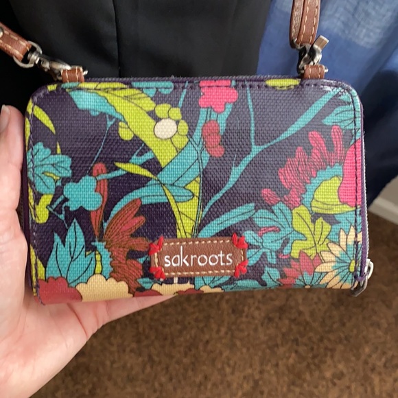 Sak Roots Crossbody/Wallet - Picture 2 of 7